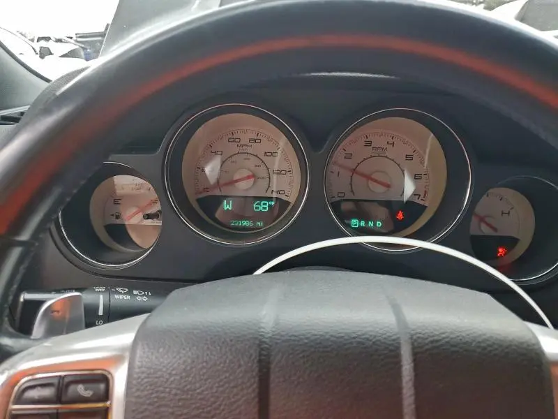 2013 DODGE CHALLENGER SXT  