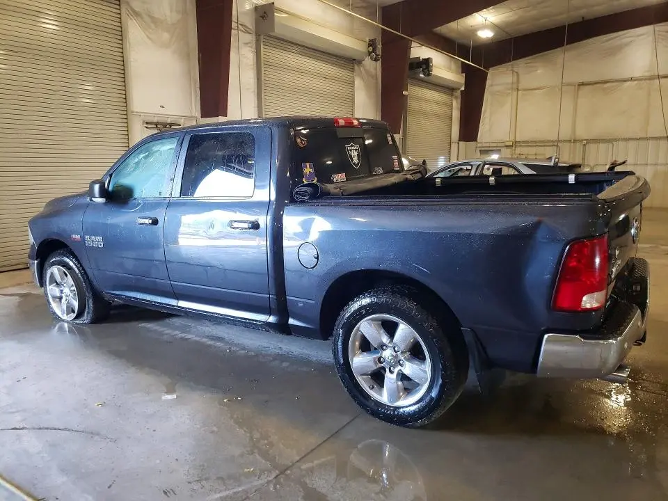 2016 RAM 1500 SLT  