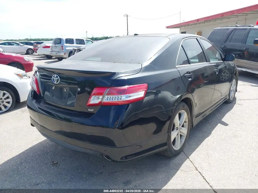 2010 TOYOTA CAMRY SE