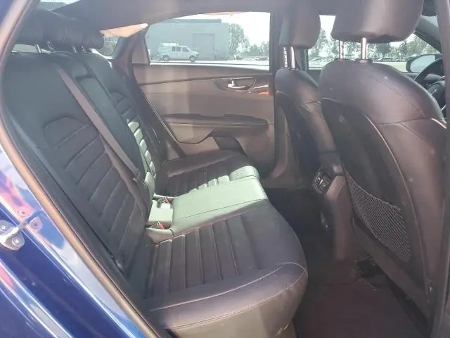 2024 KIA FORTE GT LINE  