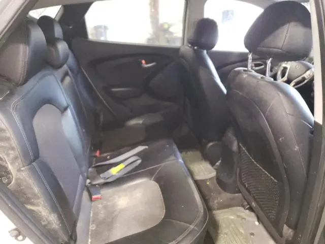 2010 HYUNDAI TUCSON GLS  