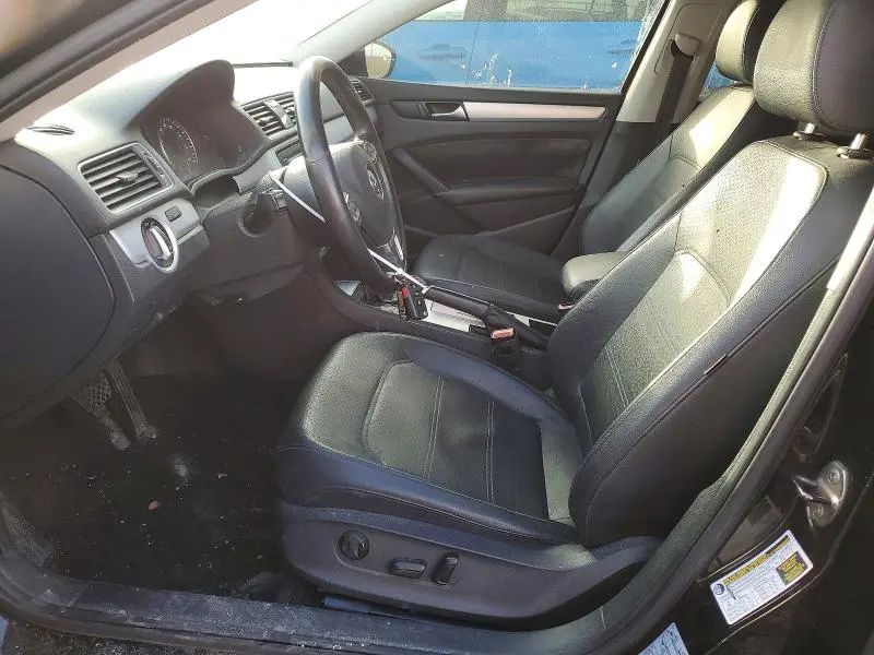 2012 VOLKSWAGEN PASSAT SE  