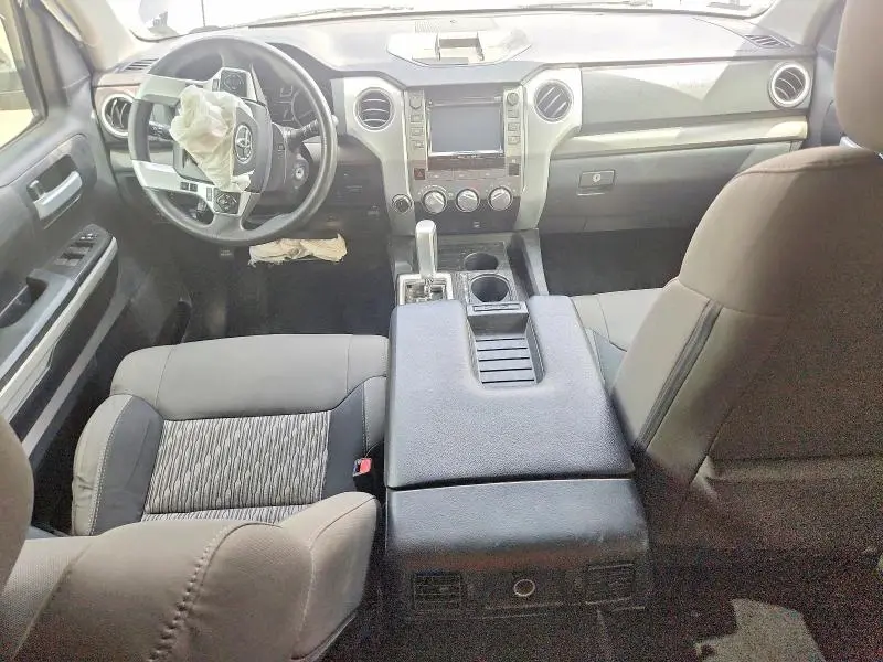 2019 TOYOTA TUNDRA CREWMAX SR5  