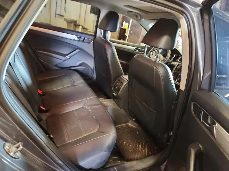 2019 VOLKSWAGEN PASSAT WOLFSBURG  