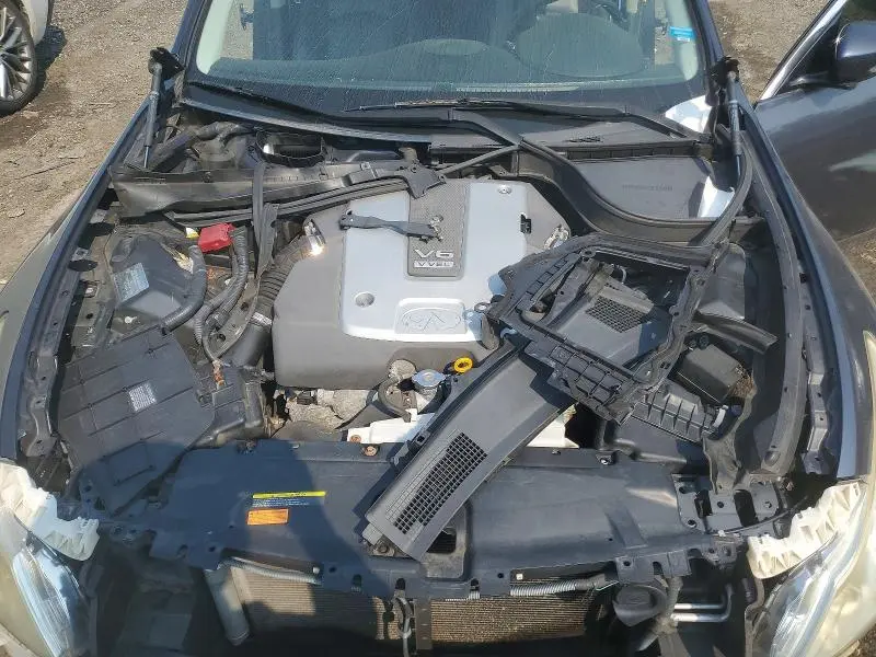 2011 INFINITI G37   