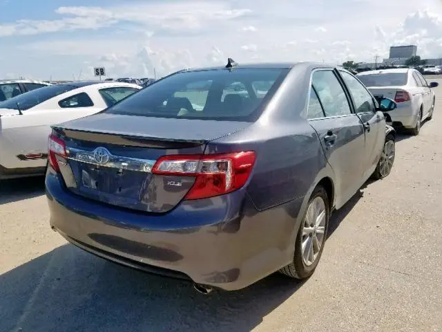 2012 TOYOTA CAMRY SE  