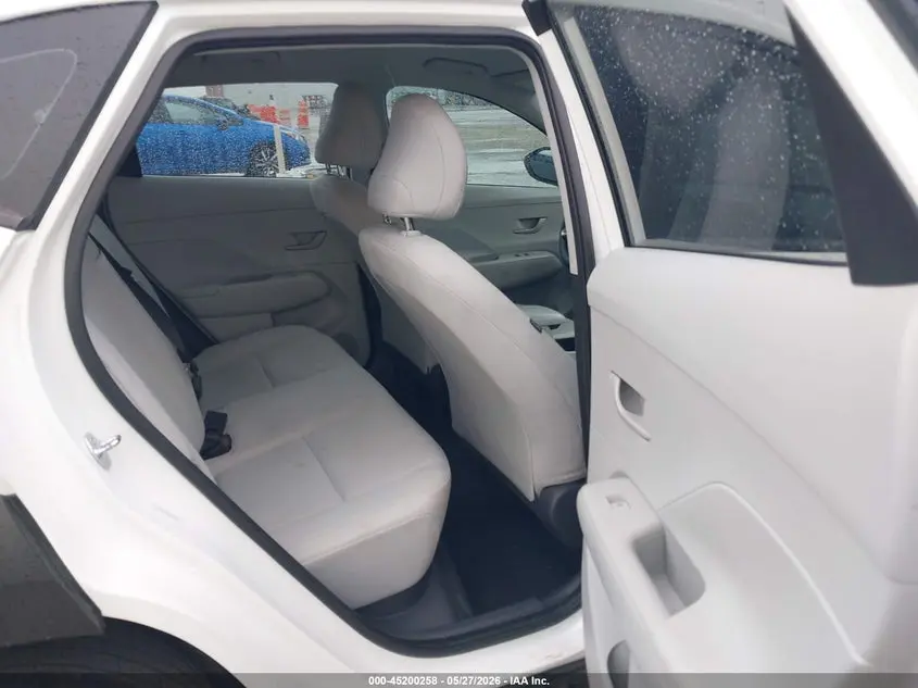 2025 HYUNDAI KONA SE