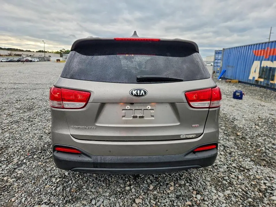 2018 KIA SORENTO LX  
