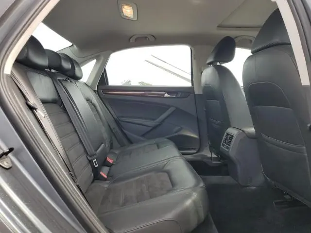 2013 VOLKSWAGEN PASSAT SEL  