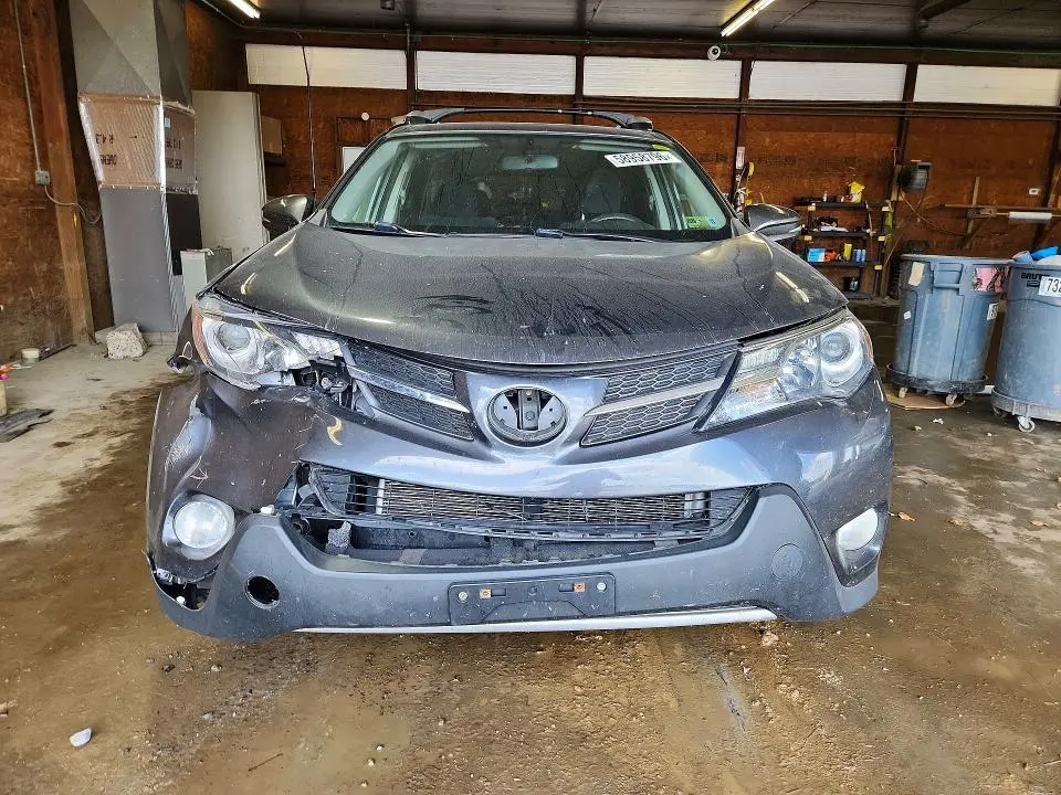 2014 TOYOTA RAV4 XLE  