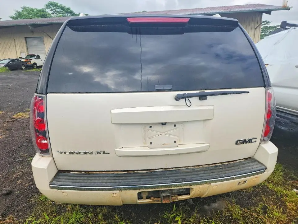 2013 GMC YUKON XL DENALI  