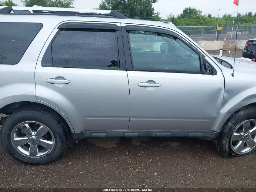 2010 FORD ESCAPE LIMITED