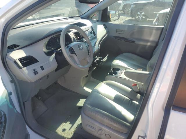 2014 TOYOTA SIENNA LE