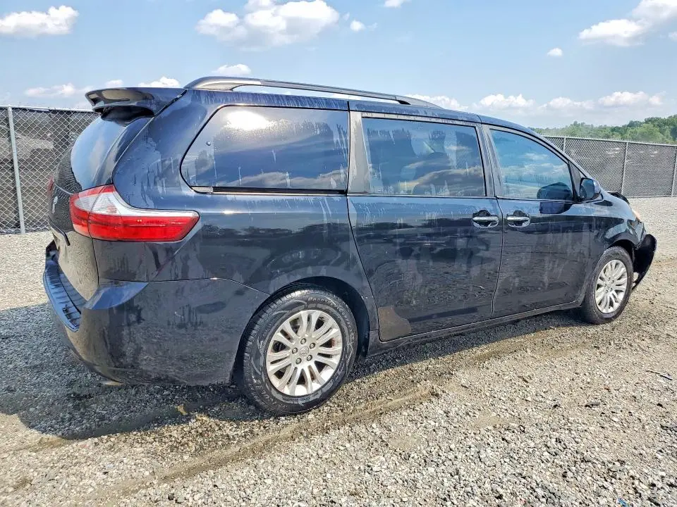 2015 TOYOTA SIENNA XLE 8-PASSENGER  