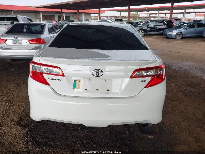 2014 TOYOTA CAMRY SE
