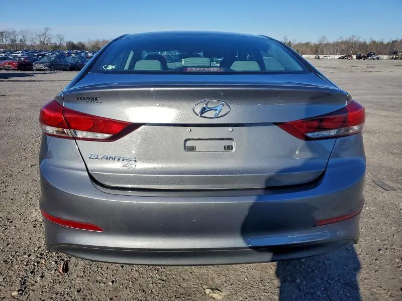 2018 HYUNDAI ELANTRA SE  