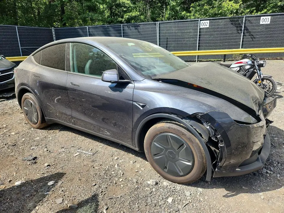 2026 TESLA MODEL Y   