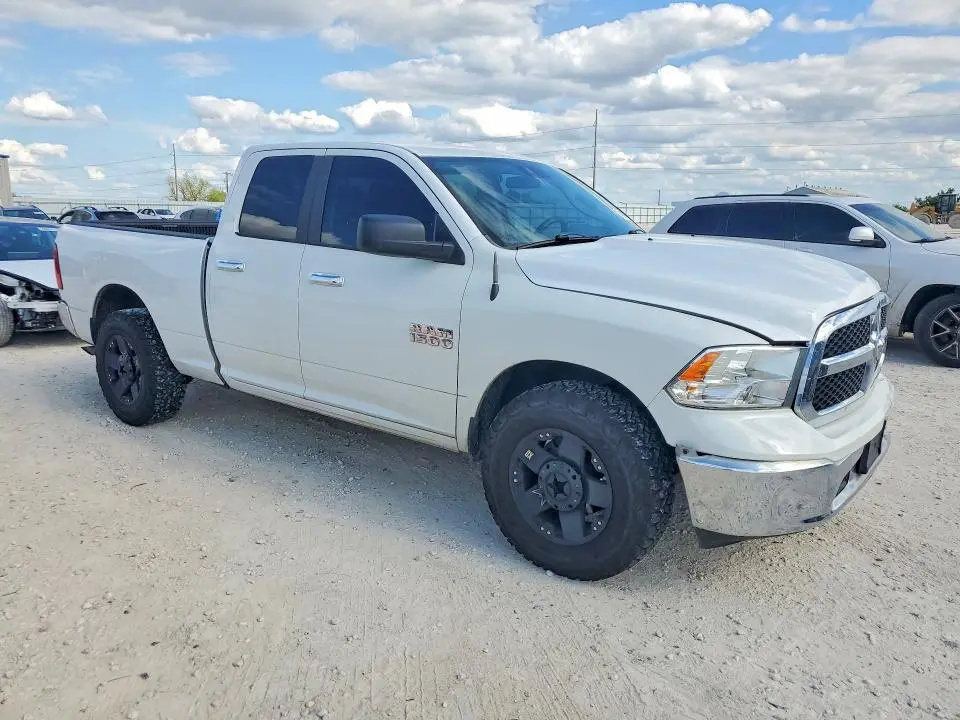 2018 RAM 1500 SLT  