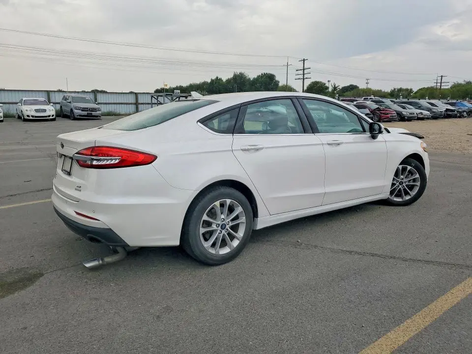 2019 FORD FUSION SE  