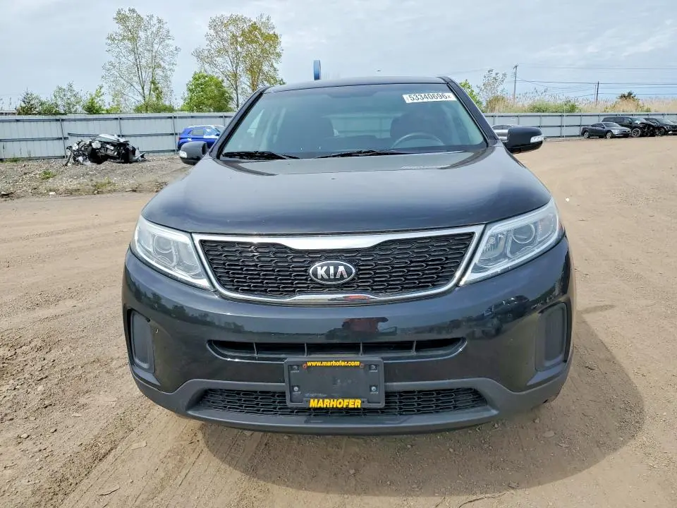 2015 KIA SORENTO LX  