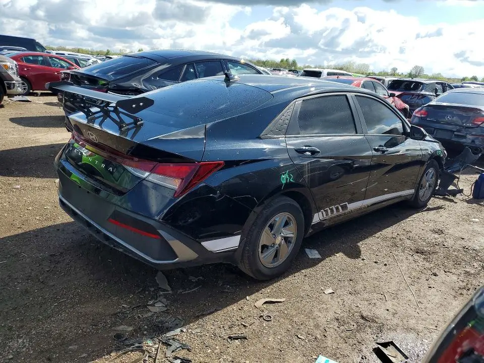2025 HYUNDAI ELANTRA   