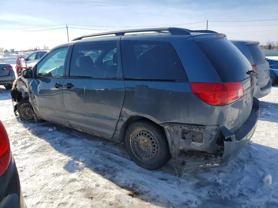 2010 TOYOTA SIENNA CE  