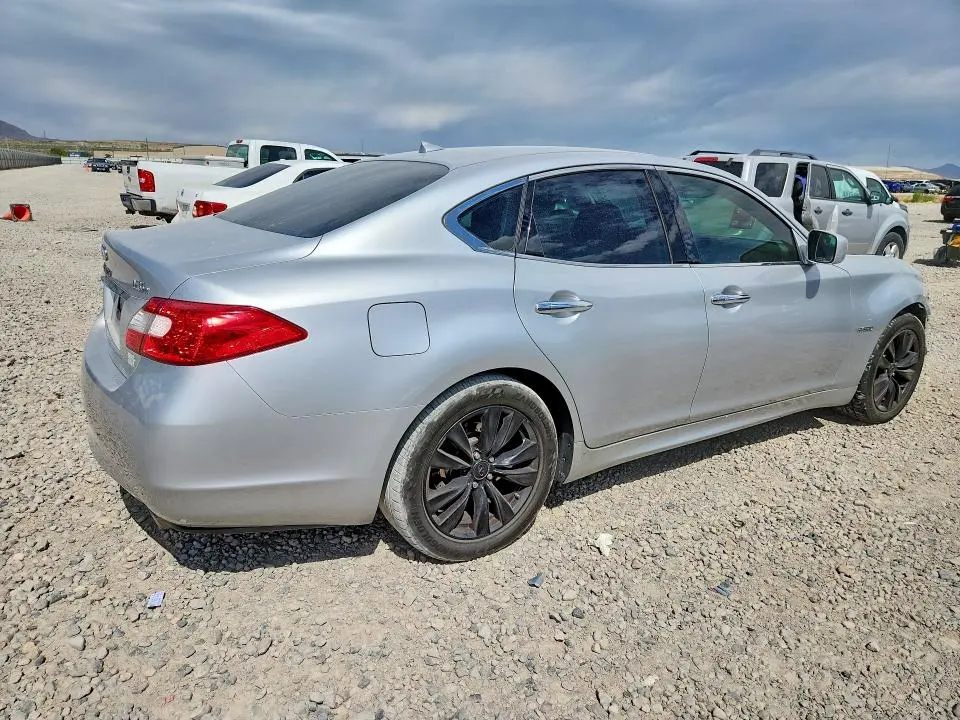 2012 INFINITI M35H BASE  