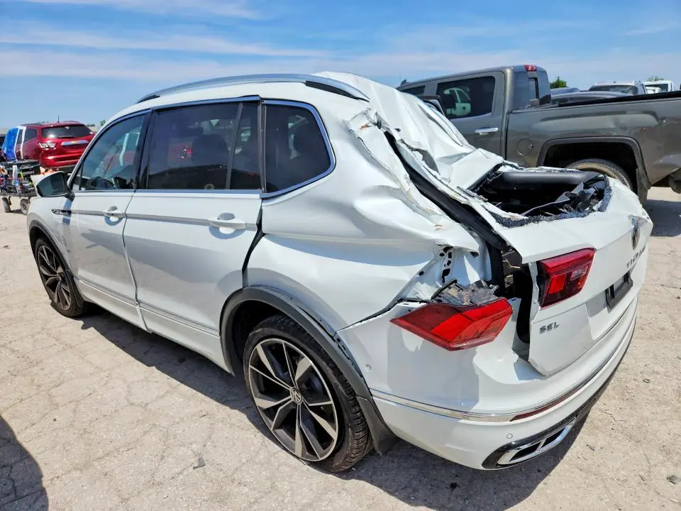 2024 VOLKSWAGEN TIGUAN SEL R-LINE BLACK  