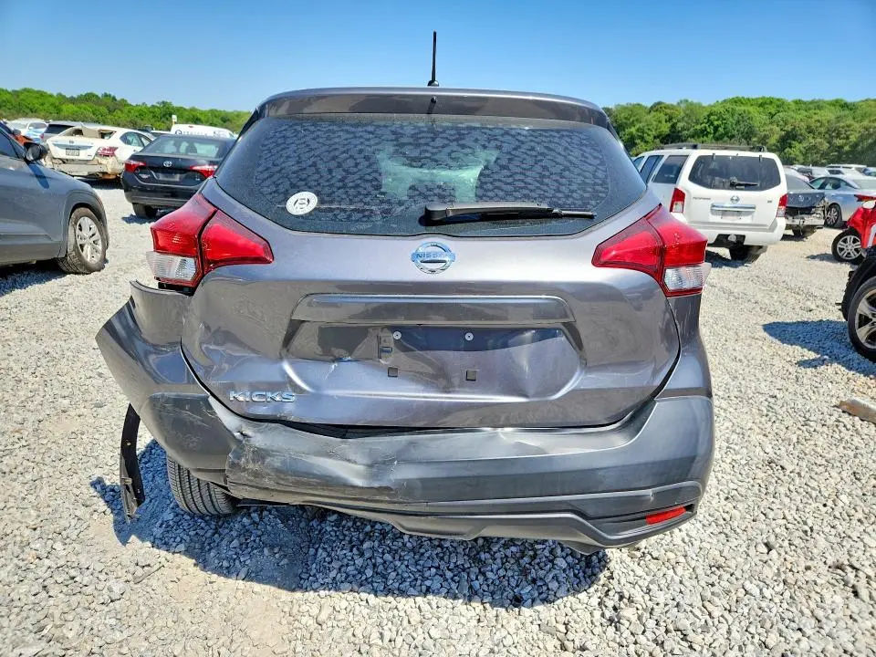 2019 NISSAN KICKS S  