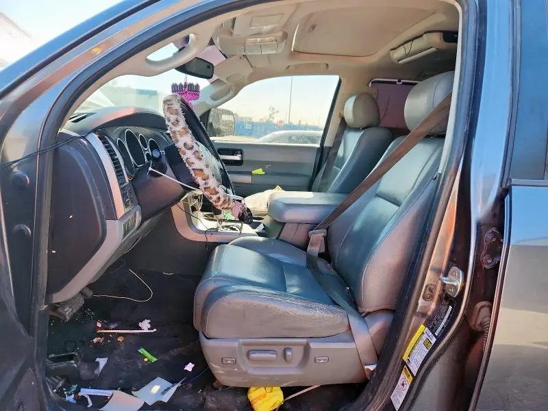 2013 TOYOTA SEQUOIA LIMITED  