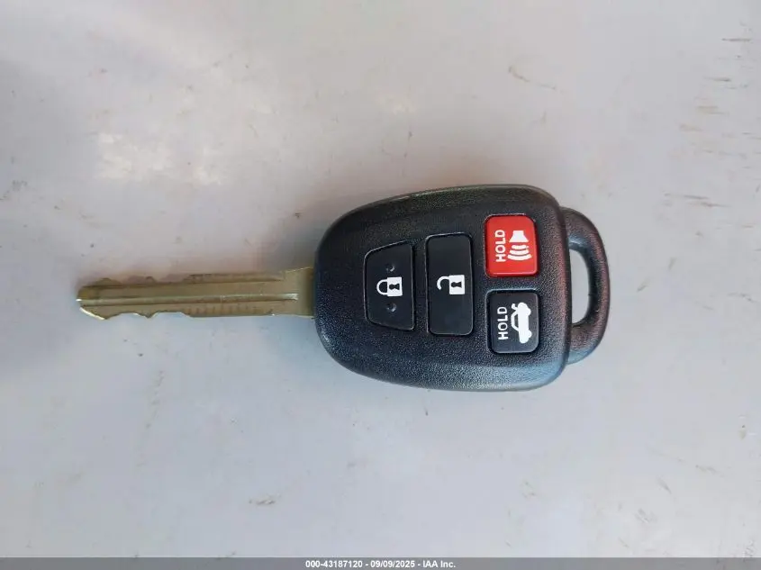 2014 TOYOTA CAMRY SE/SE SPORT