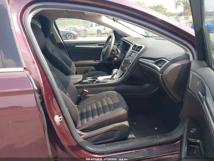 2013 FORD FUSION SE