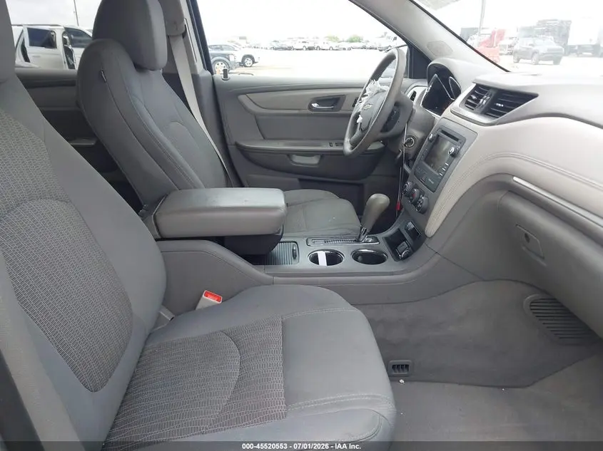 2017 CHEVROLET TRAVERSE LS