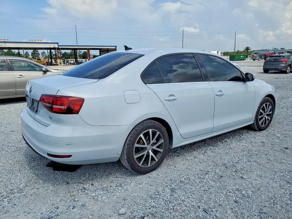 2017 VOLKSWAGEN JETTA SE  