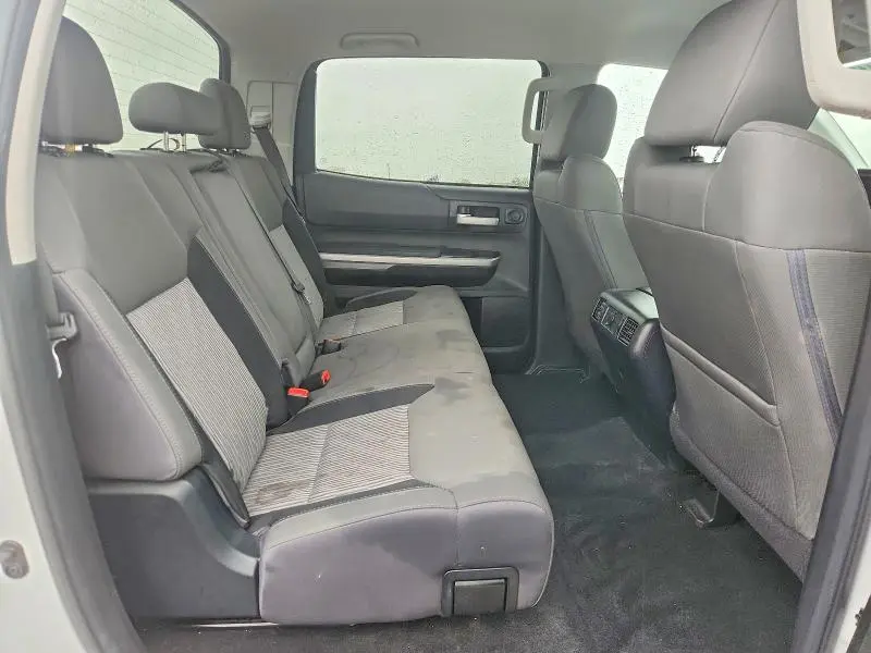 2017 TOYOTA TUNDRA SR5  