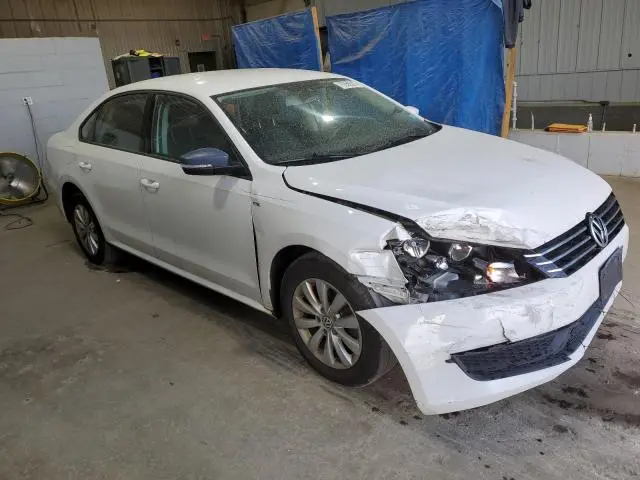 2015 VOLKSWAGEN PASSAT S  