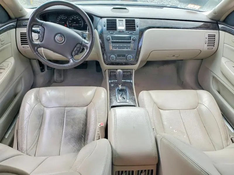 2011 CADILLAC DTS LUXURY COLLECTION  