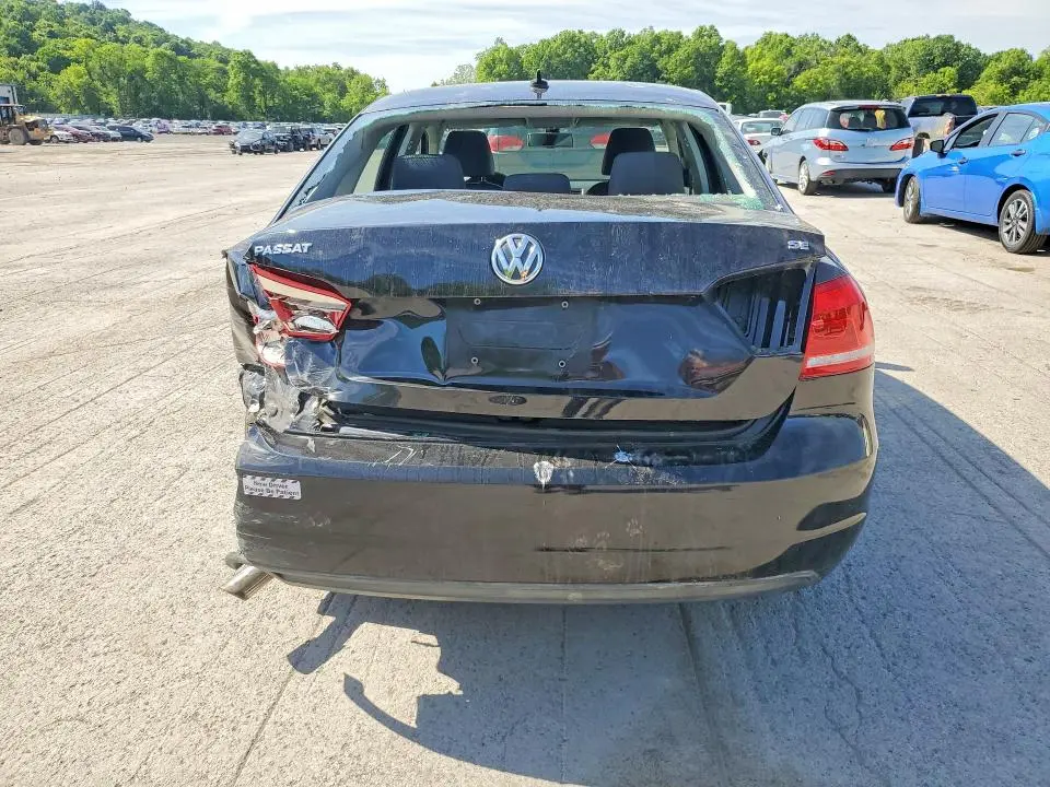 2013 VOLKSWAGEN PASSAT SE  