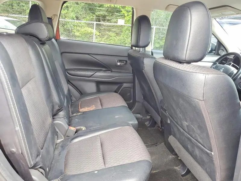 2015 MITSUBISHI OUTLANDER SE  