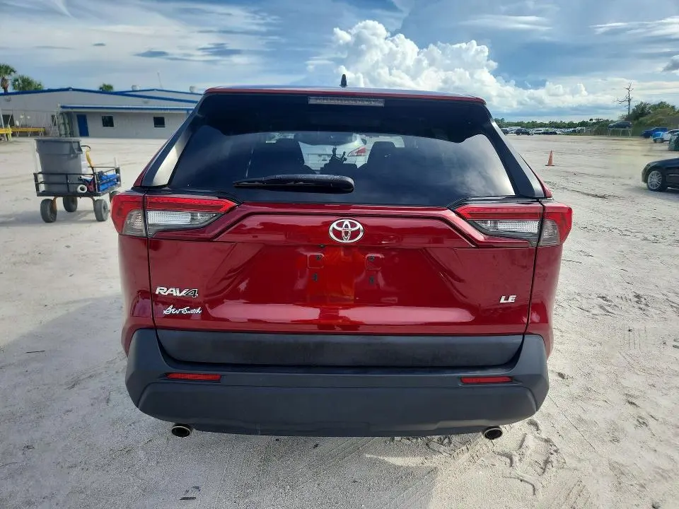 2022 TOYOTA RAV4 LE  