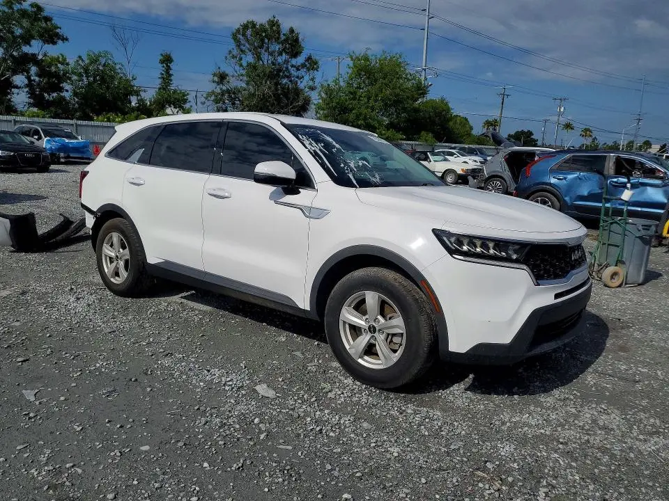 2022 KIA SORENTO LX  
