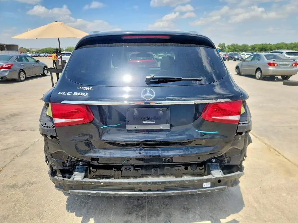 2018 MERCEDES-BENZ GLC 300  