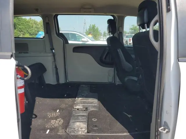 2016 DODGE GRAND CARAVAN SE  