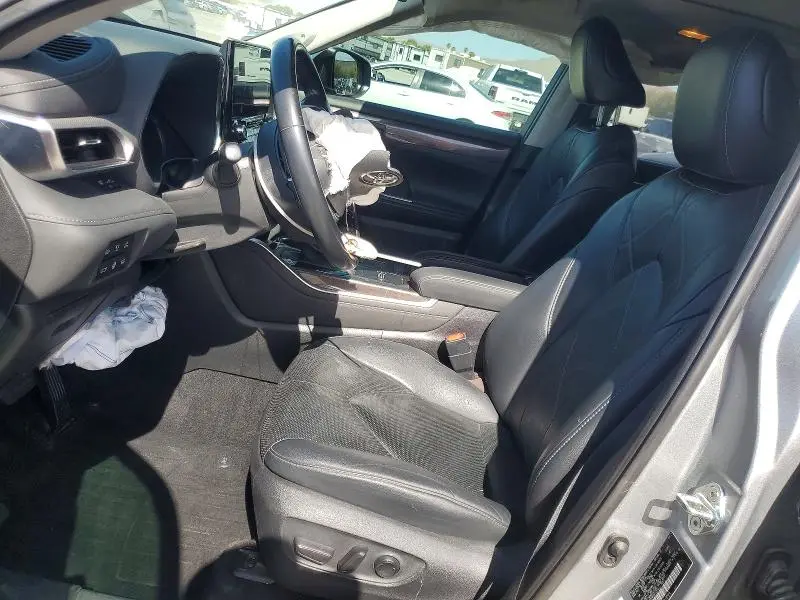 2021 TOYOTA HIGHLANDER HYBRID PLATINUM  