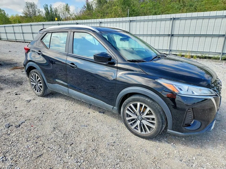 2021 NISSAN KICKS SV  