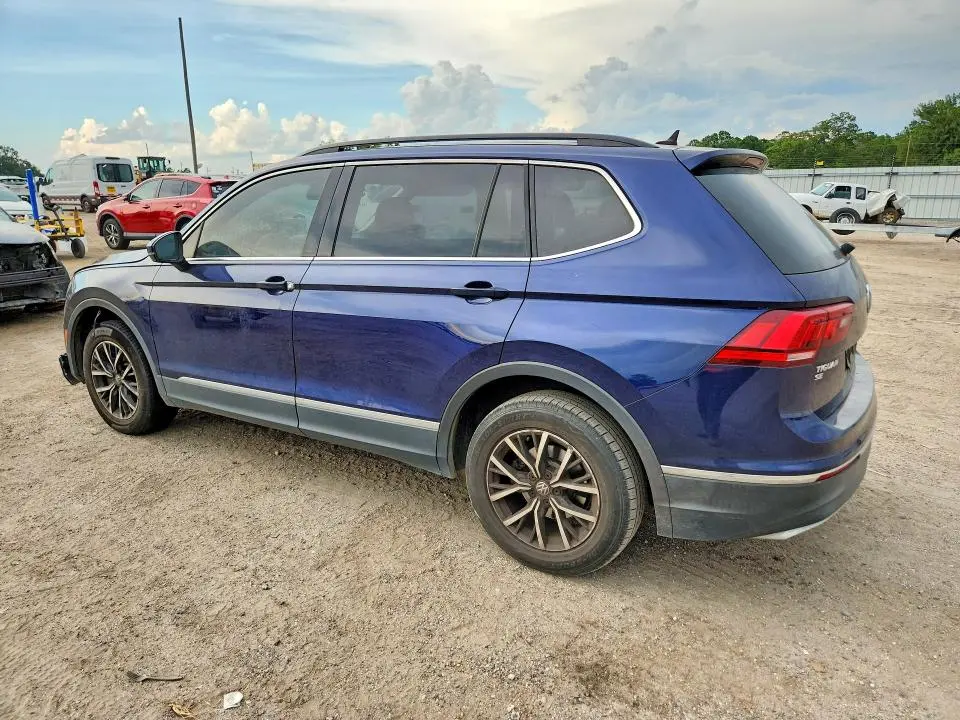2021 VOLKSWAGEN TIGUAN SE  