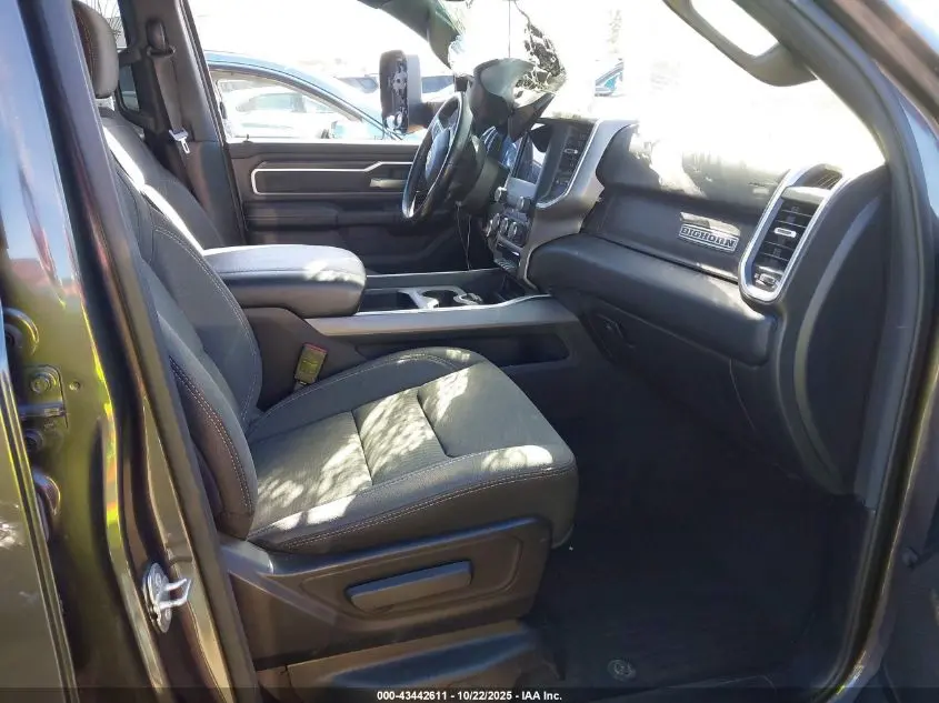 2021 RAM 1500 BIG HORN  4X4 5'7 BOX