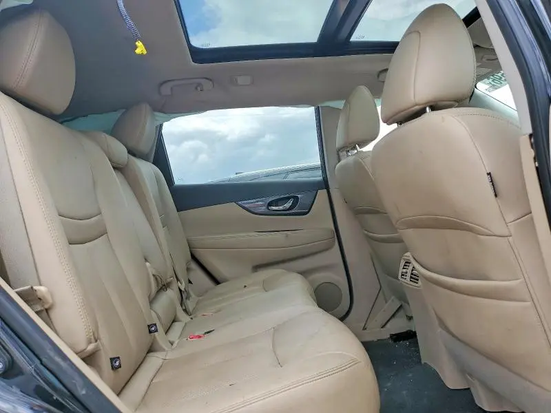2016 NISSAN ROGUE SL  
