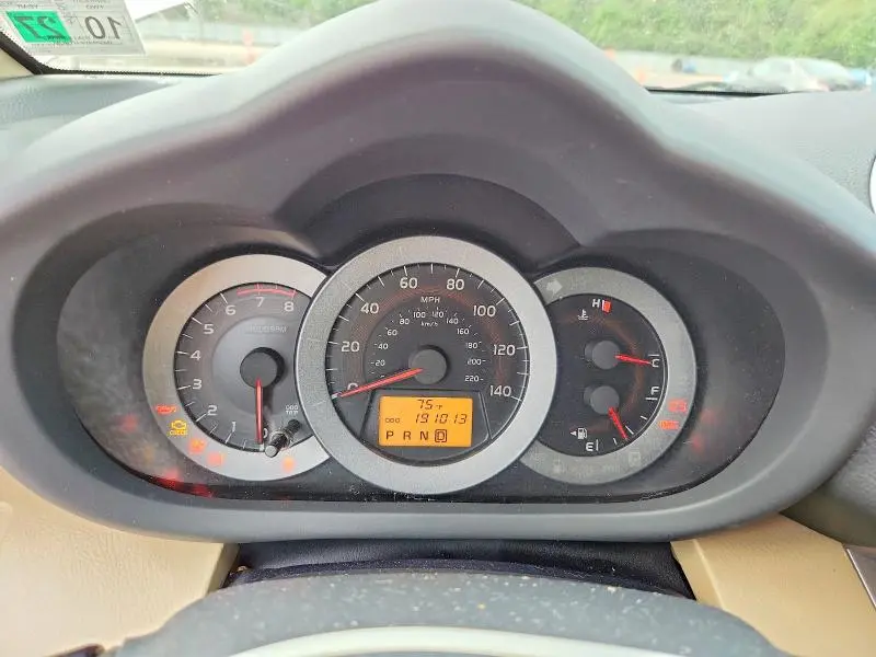 2011 TOYOTA RAV4 BASE  