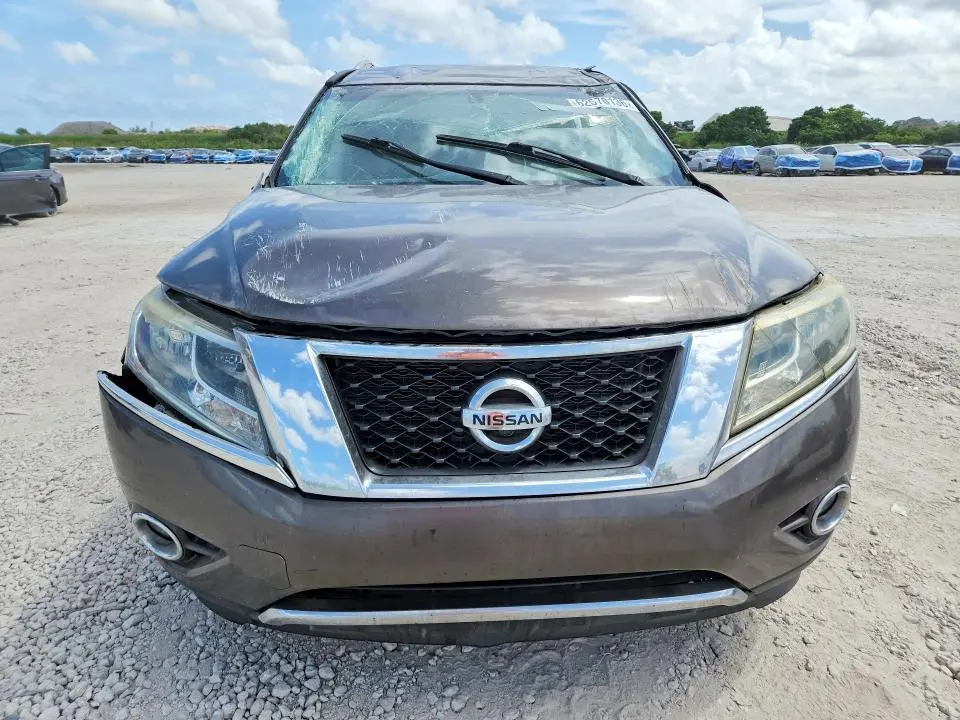 2016 NISSAN PATHFINDER SL  